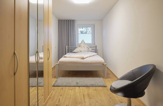 Ferienwohnung 'Abendsonne, 90 Qm' mit gemeinsamer Terrasse, gemeinsamem Garten und Wi-Fi