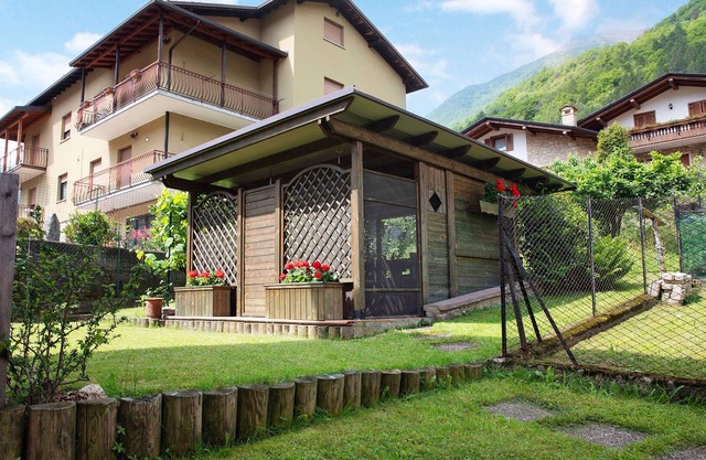 Apartment "Acero Rosso" with Mountain View, Private Terraces & Wi-Fi