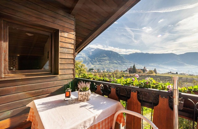 "Adang Ferienwohnung Mutspitz" mit Bergblick, Garten und WLAN