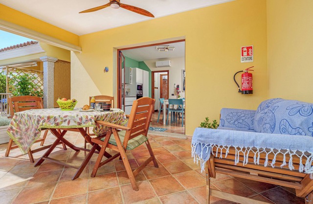 Ferienwohnung 'Agata Verde' mit Blick auf die Hügel und den Garten