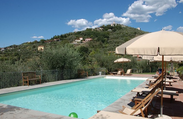 Apartment 'Agriturismo Monteverde - Iris' with Shared Pool, Wi-Fi and Air Conditioning