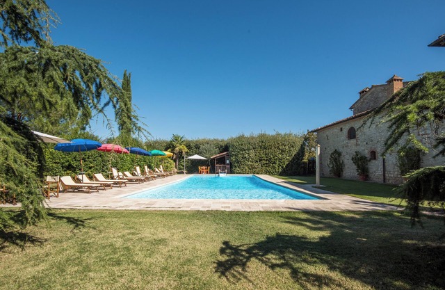 Ferienwohnung 'Agriturismo Ischieto - Il Cipresso' mit Gemeinschaftspool, WLAN und Klimaanlage