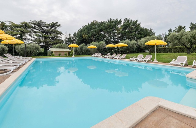 Ferienwohnung "Agriturismo Colombare Teboi Trilo" mit Bergblick, Gemeinschaftspool und WLAN
