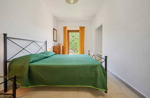 Apartment 'Aia' mit gemeinschaftlichem Pool, WLAN und Klimaanlage