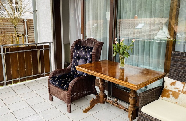 Ferienwohnung 'Alb Rosa 1' mit Balkon und Wi-Fi