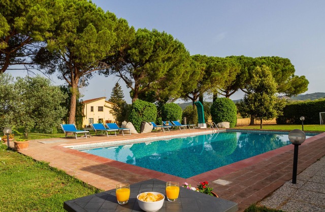 Ferienwohnung "Alba" mit Terrasse, Outdoor Pool & WLAN