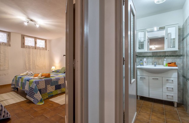 Apartment 'Alghero Guest House' with Shared Pool, Shared Terrace and Wi-Fi