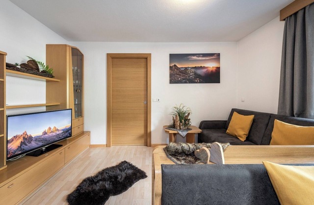 Ferienwohnung "AlpenChalet Niederkofler" Marilena mit Bergblick, WLAN & Garten