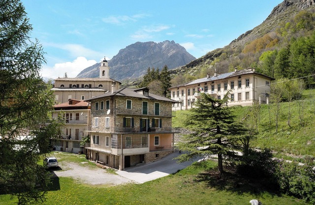 Ferienwohnung 'Alta Valle Maira C' mit Bergblick, Gemeinschaftsgarten und WLAN