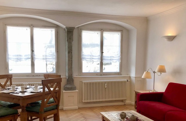 Ferienwohnung Am Stadtpark - Charmant, seenah, zentral in historischem Gebäude