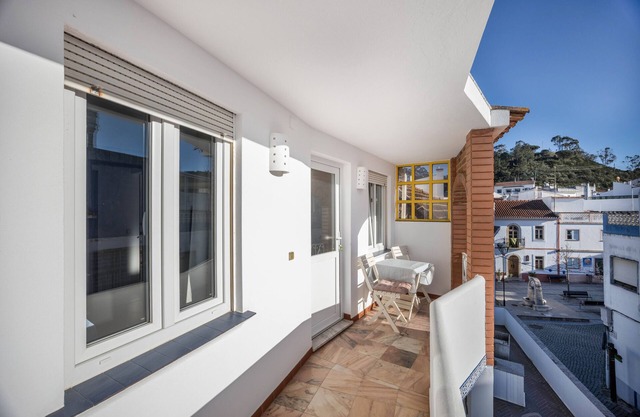 Ferienwohnung 'Apartamento Amarelo T1' mit Balkon und WLAN
