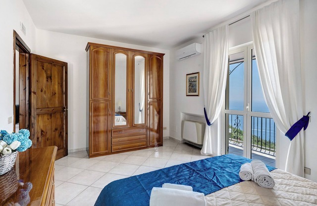 Ferienwohnung 'Appartamento Capri' mit Meerblick, WLAN und Klimaanlage