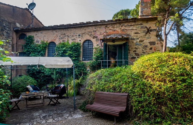 Ferienwohnung 'Appartamento Folletto' mit Gemeinschaftspool, privater Terrasse und Wi-Fi