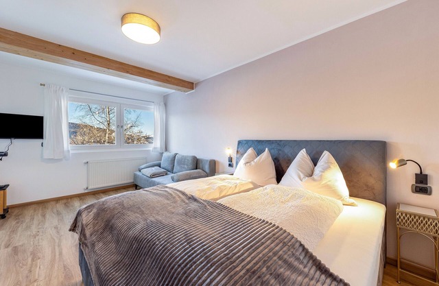 Ferienwohnung 'Appartement Annie' mit Bergblick, Balkon und WLAN