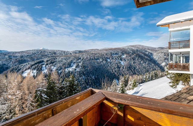 Ferienwohnung 'Apt Sellablick' mit Bergblick, privater Terrasse und WLAN