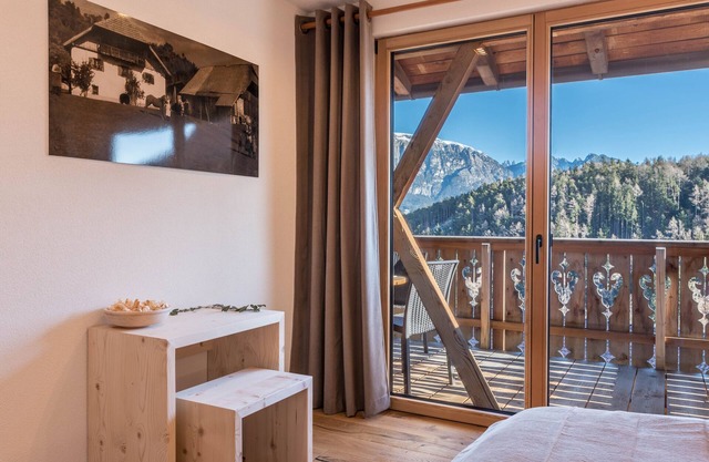 Ferienwohnung "Aschnerhof Holzhitt" mit Bergblick, Privatem Balkon & WLAN
