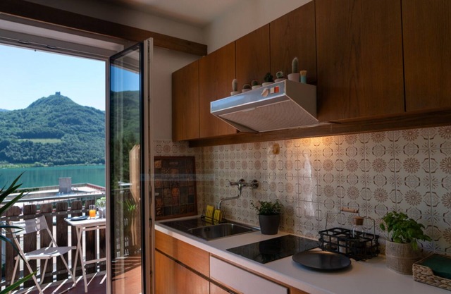 Apartment am See mit Balkon und Seeblick