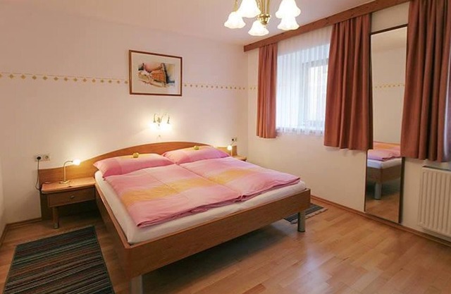 Apartment/1 Schlafraum/Dusche, WC - "TORSÄULE" - Haus Gamsjäger