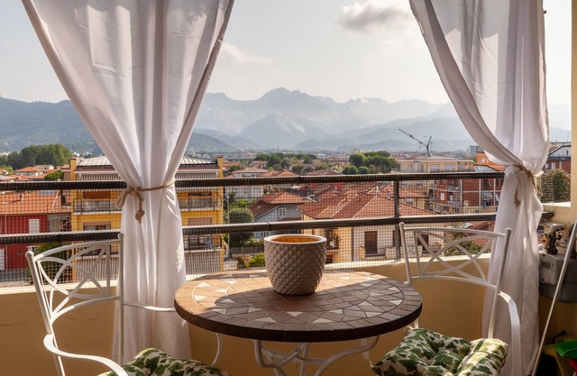 Apartment 'Attico Mare' with Private Terrace, Wi-Fi and Air Conditioning