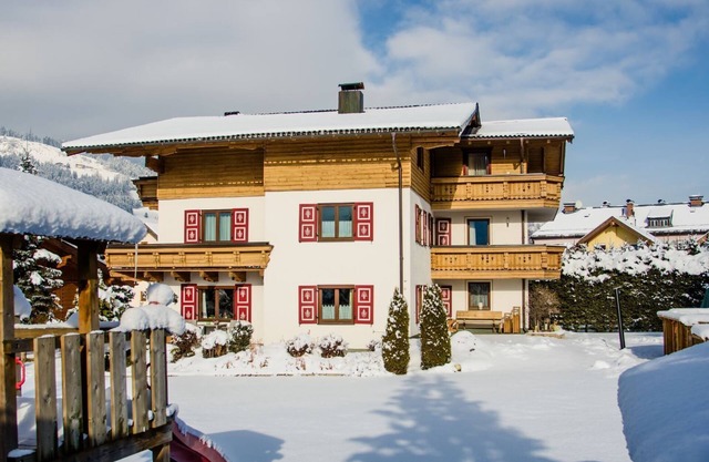 Wohnung 'Bartnelke' mit Bergblick, Balkon und Wi-Fi