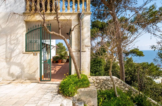 Ferienwohnung "Bilocale Rosa" mit Meerblick, Privater Terrasse und Klimaanlage