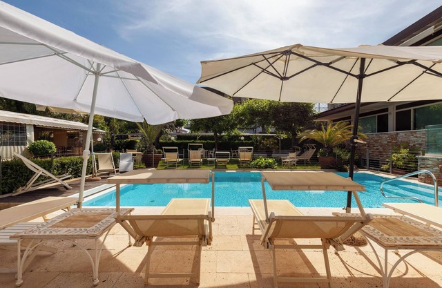 Ferienwohnung 'Bacco' mit Meerblick, Terrasse und WLAN