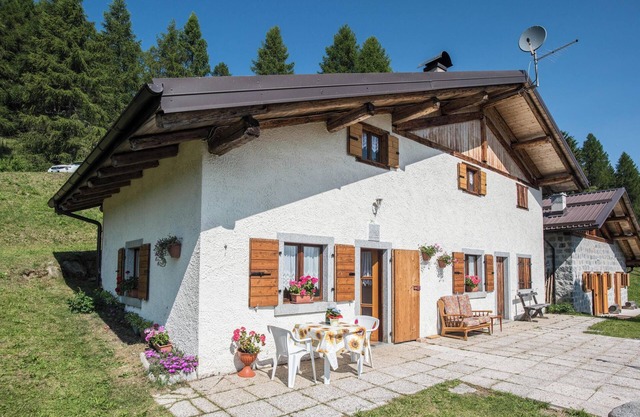 Ferienwohnung "Baita Località Cap" mit Garten & Bergblick