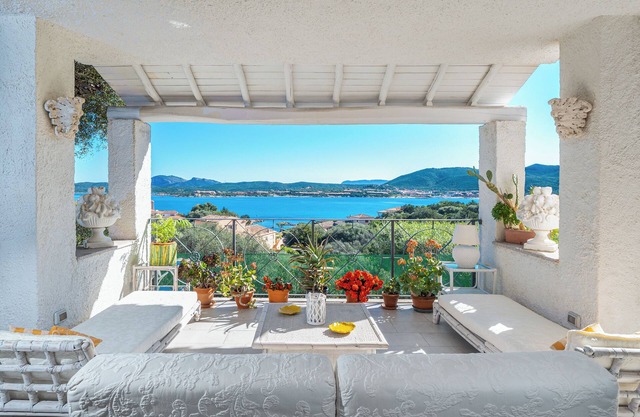 Ferienwohnung 'Bella Vista Marinella 1' mit Meerblick, Terrasse, Klimaanlage und WLAN