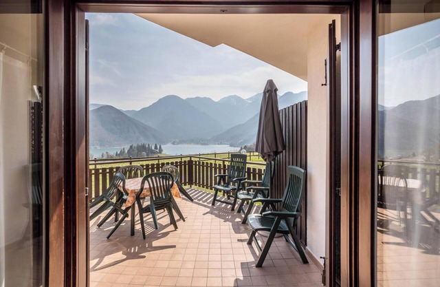 Ferienwohnung "Bellavista" mit Blick auf den See und Terrasse