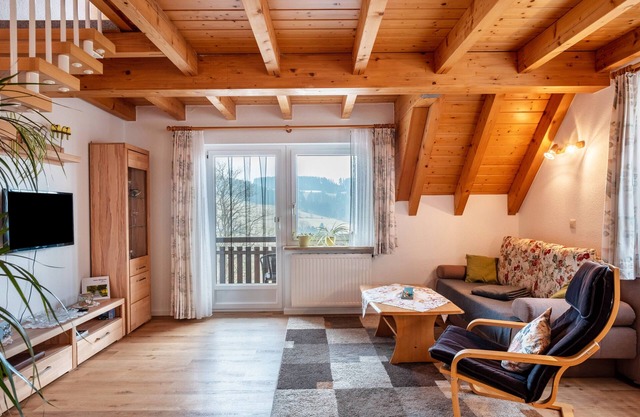 Ferienwohnung 'Berghofblick' mit Gemeinschaftsgarten, Balkon und Wi-Fi