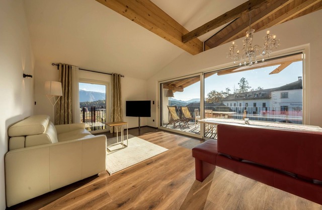 Ferienwohnung "Berg und Tal - Schlosserhaus 31" mit Balkon und Blick auf die Berge
