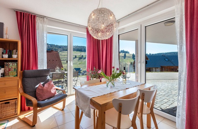 Ferienwohnung 'Bergahorn Typ C' mit Bergblick, privater Terrasse und Wi-Fi