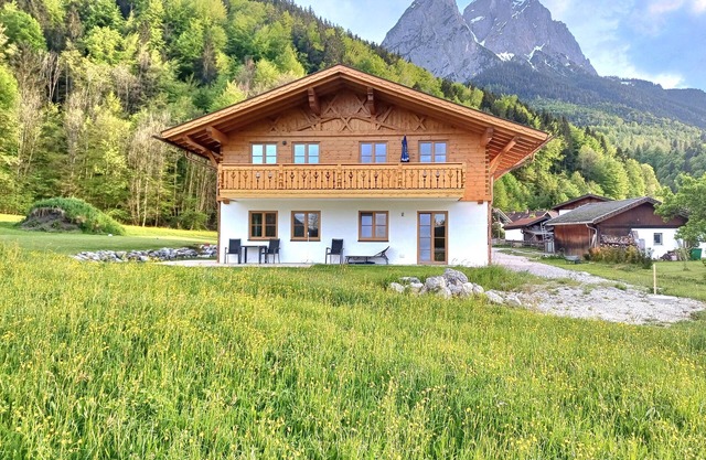 Ferienwohnung "Bergenzian" mit Bergblick, Balkon und WLAN