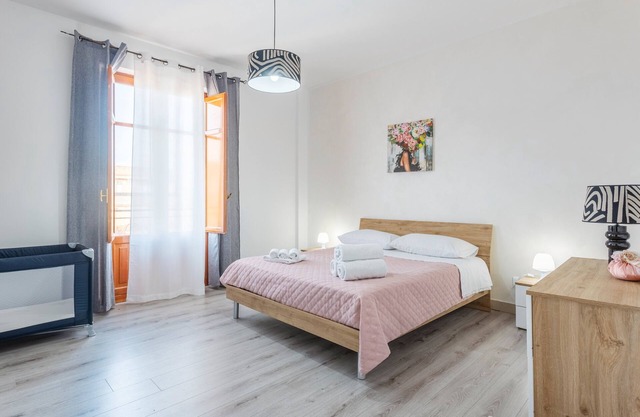 Ferienwohnung 'Bienvenue Chez Sarah' mit Meerblick, Balkon und Klimaanlage