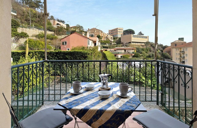 Ferienwohnung Bilocale sul Borgo mit Balkonen und WLAN