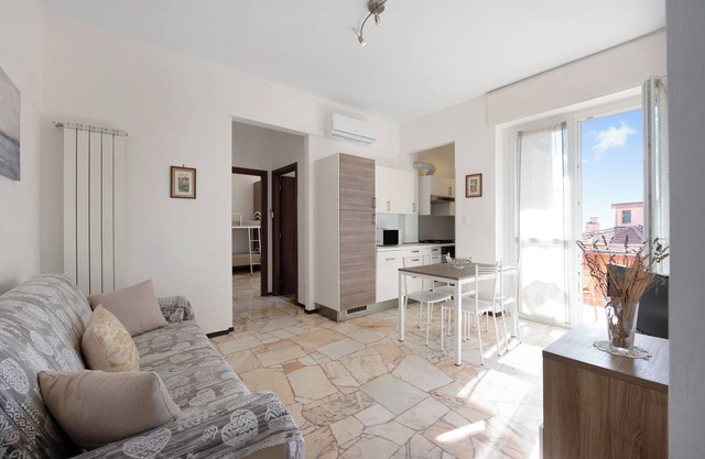 Ferienwohnung "Bilocale Corosu con 2 balconi" mit Balkon und Klimaanlage