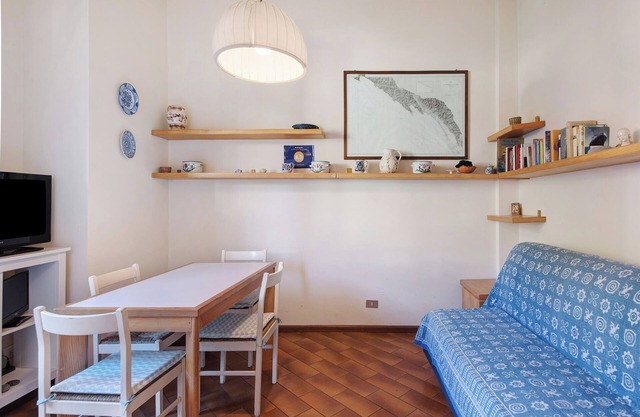 Ferienwohnung "Bilocale il Castello con Parcheggio" in der Nähe des Meeres