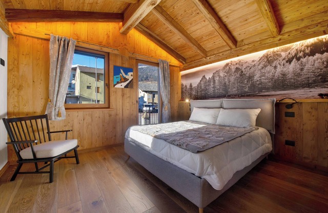Ferienwohnung 'Bilocale' mit Bergblick, Balkon und Wi-Fi
