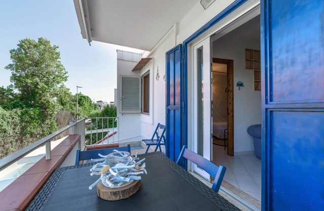 Ferienwohnung 'Blu Marine' mit Balkon, Wi-Fi und Klimaanlage