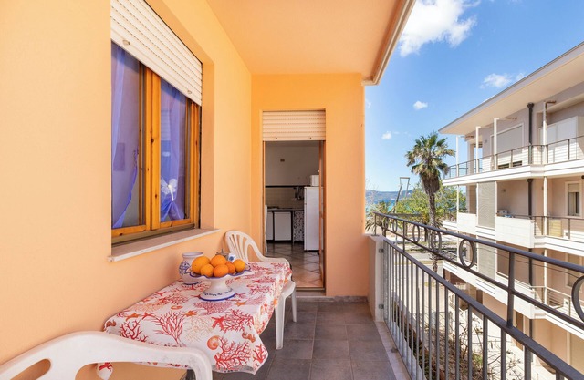 Ferienwohnung "Blu Verdone" mit Meerblick, Balkon und WLAN