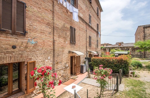 Ferienwohnung 'Borgo Rosia 85' mit Garten, nur wenige Schritte von Siena entfernt