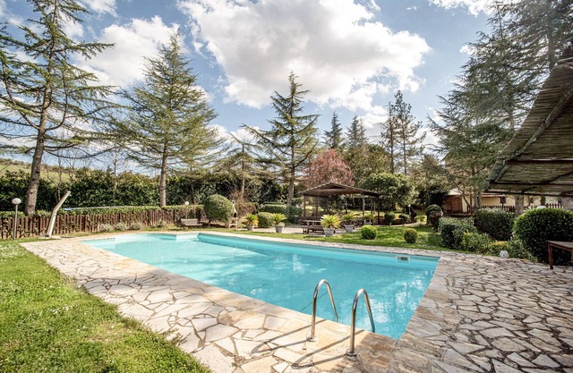 Ferienwohnung 'Bosco Antico Casale '700' mit Gemeinschaftspool und WLAN
