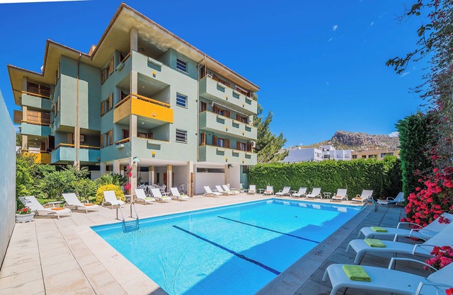 Ferienwohnung "Bressol Miguel 3ºD" mit Bergblick, Pool, Balkon, Klimaanlage und WLAN