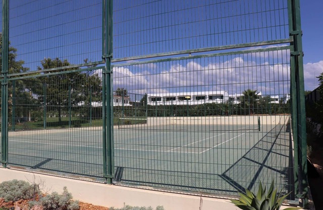 Apartment Brigitte mit schönen Meerblick , Pool und Tennisplatz