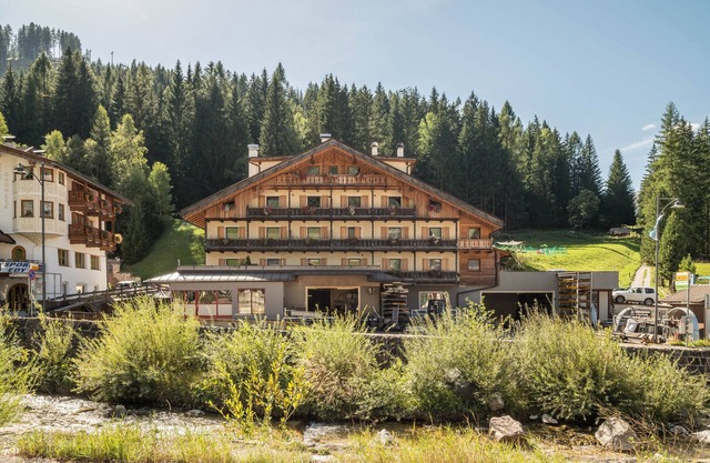 Ferienwohnung 'Buffaure A Parte' mit Bergblick, privater Terrasse und WLAN