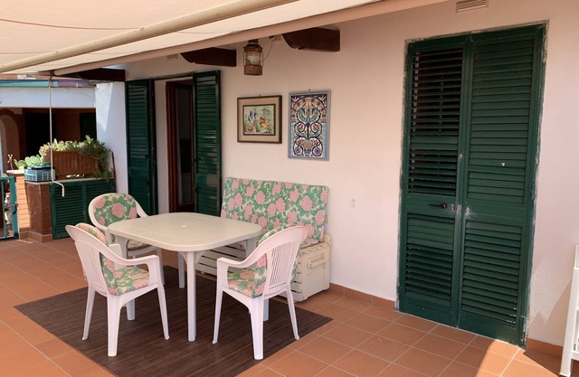 APARTMENT BY THE SEA