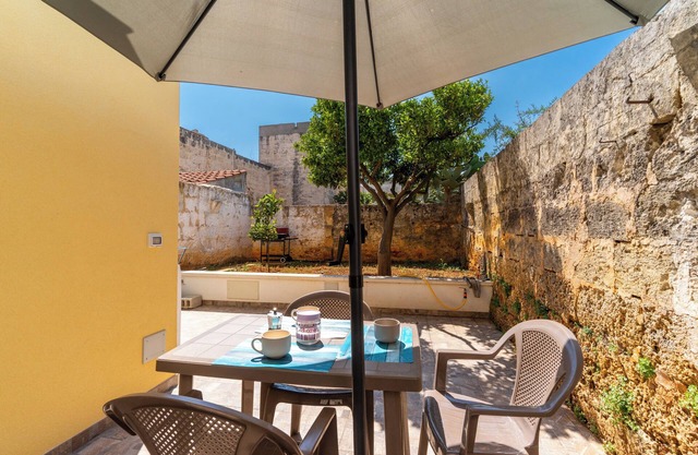 Ferienwohnung 'Casa Incanto' mit privatem Garten und Klimaanlage