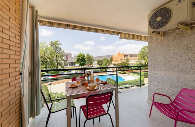 Apartment 'Calma Mar' with Shared Pool, Wi-Fi and Air Conditioning