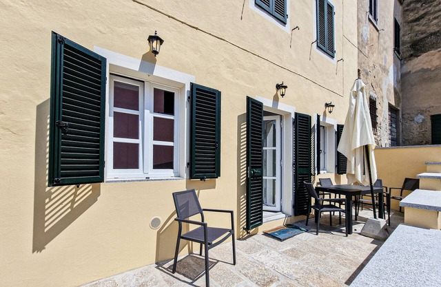 Ferienwohnung 'Campo City Center' mit privater Terrasse, Balkon und Klimaanlage