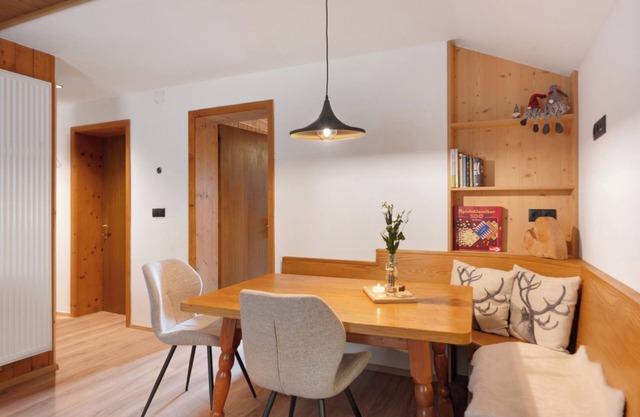 Ferienwohnung 'Carina' mit Bergblick, Balkon und Wi-Fi